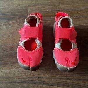Vintage Nike Air Rift - Hot Pink Women's size 6